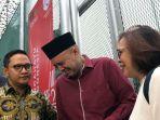 sandy-tumiwa-saat-ditemui-tim-gridid-di-jumpa-pers-kebebasannya-di-rutan-salemba.jpg