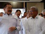 sanitiar-burhanuddin-bersama-kepala-bnn-komjen-marthinus-hukom.jpg
