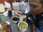 santap-soto-bangkong1_20150528_172204.jpg