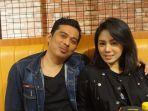 saphira-indah-dan-suaminya.jpg