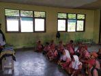 Pendidikan di Pulau Teor Maluku, Kelas Lima dan Enam Saja yang Ada Kursinya