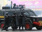satbrimob-polda-lampung-melakukan-peragaan-antianarkis.jpg