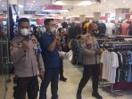 satgas-covid-19-himbau-pengunjung-tangcity-mall-waktu-tutup-bela_20210511_115500.jpg