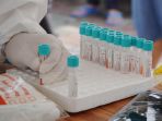 satgas-covid-19-test-swab-pcr-warga-sumur-batu_20210614_181644.jpg