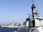 satgas-mtf-tni-latihan-mailbag-transfer-dgn-angkatan-laut-yunani_20180610_235835.jpg