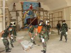 satgas-yonif-400raider-gelar-karya-bhakti_20150908_192343.jpg