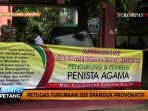 satpol-pp-dki-jakarta-turunkan-spanduk-provokatif-berbau-sara_20170314_080732.jpg