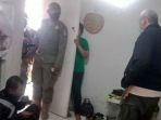 satpol-pp-menemukan-pasangan-bukan-suami-istri.jpg