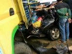 satu-keluarga-menjadi-korban-kecelakaan-di-jembatan-cimande_20170710_133913.jpg