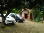 satu-mobil-kpk-masuk-ke-rumah-wali-kota-cimahi-non-aktif_20161202_111320.jpg