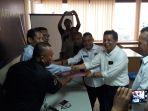 sayid-dan-sibatangkayu-saat-mendaftar-pencalonan-ke-panitia-konferprov-pwi-jaya.jpg
