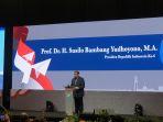 sby-90908.jpg