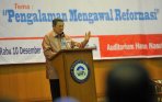sby-berikan-kuliah-umum-di-uin-syarif-hidayatullah_20141211_140902.jpg