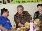 sby-panen-mangga-di-cirebon_20160928_192935.jpg