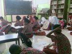 sd-cikadongdong-belajar-sambil-lesehanjpg.jpg