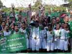 sd-inpres-paccerakkang-makassar-juara-ilo-football-championship-makassar-2018_20180429_193638.jpg