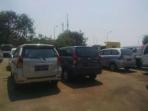 sebanyak-10-unit-uber-taksi-yang-dirazia-hingga_20150901_114715.jpg