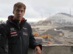 sebastian-vettel-mengunjungi-sirkuit-sochi-di-rusia.jpg
