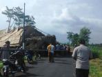 sebuah-los-tembakau-milik-ptpn-x-klaten-roboh-diterjang-angin_20151124_222403.jpg