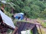 sebuah-truk-pengangkut-bbm-terbalik-setelah.jpg