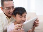 sederet-manfaat-bila-ayah-dan-anak-bermain-gadget-bersama.jpg