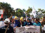 sejumlah-asosiasi-pelaku-wisata-di-batam-kepri-menggelar-pawai.jpg