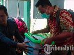 sejumlah-berkas-yang-diamankan-petugas-kpk111.jpg