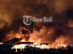 sejumlah-kapal-di-pelabuhan-benoa-terbakar_20180709_070943.jpg