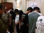 sejumlah-pasangan-yang-terjaring-razia-satpol-pp-pringsewu-senin-18-februari-2019-malam.jpg