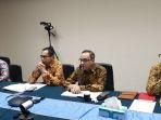 sejumlah-pejabat-kementerian-luar-negeri-kemlu-ri-dalam-konferensi-pers-daring.jpg