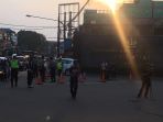 sejumlah-personil-kepolisian-yang-diturunkan-dari-sebuah-truk-brimob_20180510_180259.jpg