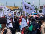 sejumlah-petani-yang-tergabung-dalam-berbagai-aliansi-menggelar.jpg