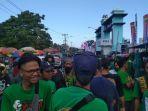 sejumlah-suporter-persebaya-bonek.jpg