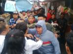 sejumlah-warga-mengusir-basuki-tjahaja-purnama_20161102_171138.jpg