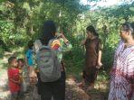 sejumlah-warga-mosso-majene-1111.jpg