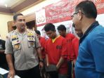 sekawanan-preman-yang-kerap-meresahkan-penumpang-di-terminal-senen_20171115_211634.jpg