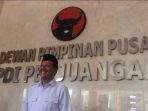 sekda-jabar-iwa-karniwa-mendaftarkan-diri-sebagai-calon-gubernur-pada-pilkada_20170707_104746.jpg