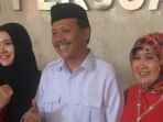 sekda-jabar-iwa-karniwa-mendaftarkan-diri-sebagai-kandidat-cagub-jabar-di_20170707_130329.jpg