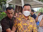 sekda-kota-bandung-ema-sumarna-usai-diperiksa.jpg