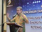 sekjen-kemnaker-khairul-anwar-saat-memberikan-arahan-kebijakan-kemnaker.jpg
