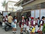sekolah-digembok_20150218_214454.jpg