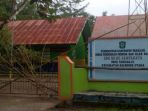 sekolah-disegel_20170221_193112.jpg
