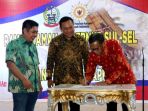 sekretaris-jenderal-apkasi-baru-remigo-yolanda-berutu_20181028_165450.jpg