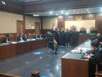 sekretaris-nonaktif-ma-hasbi-hasan-menjalani-sidang-dakwaan.jpg