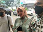 seleb-ayu-aulia-di-polres.jpg