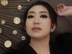 selebgram-tjokorda-istri-anik-parasariberbagi-tips-agar-kulit-wajah-sehat-cantik-dan-bebas-jerawat.jpg