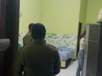 Petugas Temukan Selebgram Menginap dengan Pria Bukan Suami Saat Razia Kos di Tuban