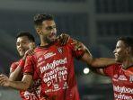 selebrasi-bek-bali-united-willian-pacheco.jpg