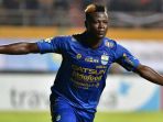 selebrasi-ezechiel-n-douassel_20180407_160759.jpg