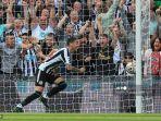 selebrasi-gelandang-newcastle-united-miguel-almiron.jpg